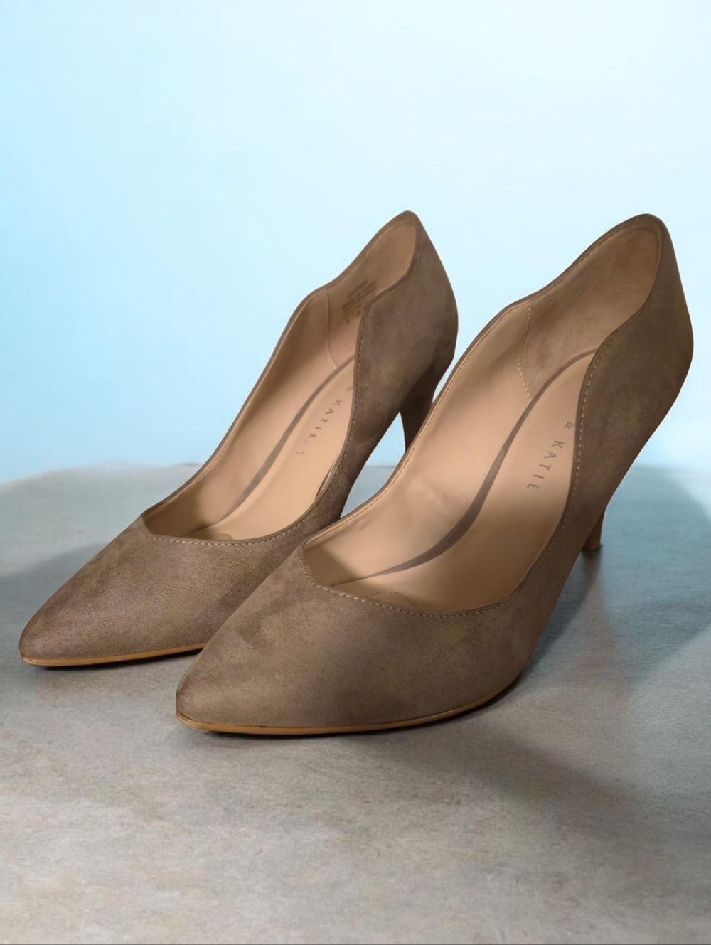 Kelly & Katie Taupe Pointed-Toe Suede Pumps 2 " Heels Like New 8